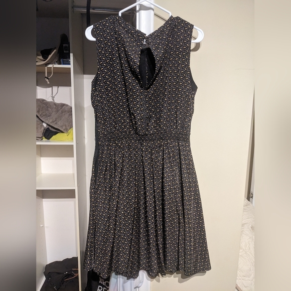 Floral dress - Picture 2 of 5